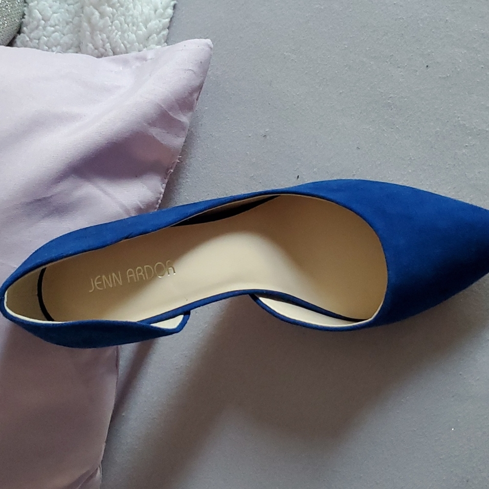 Pumps - Picture 2 of 4